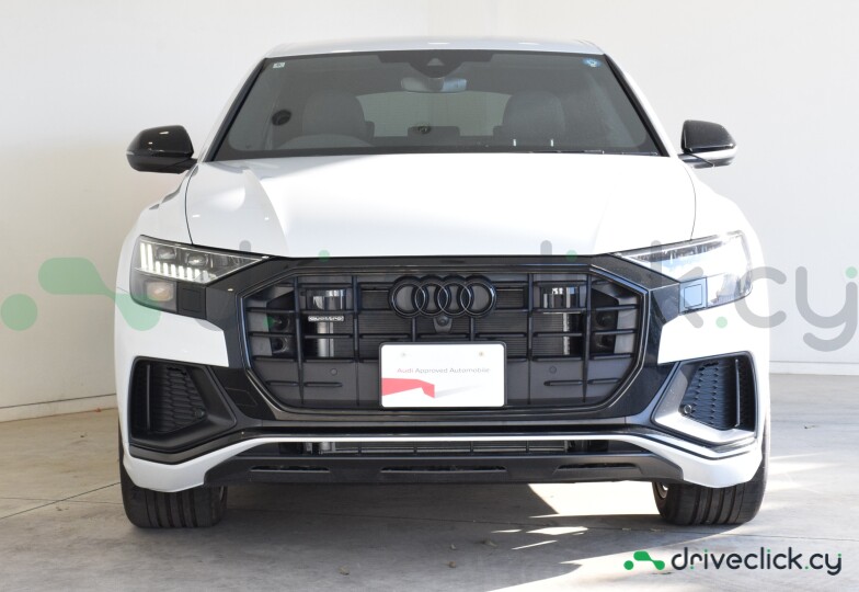 Audi Q8 Серый