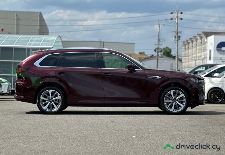 Mazda CX-80 Красный