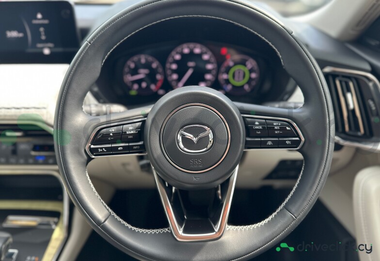 Mazda CX-80 Красный