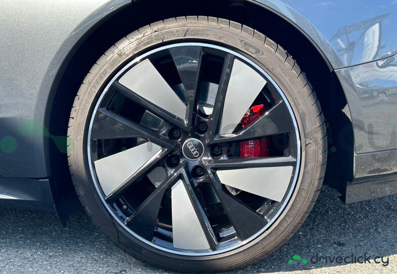 Audi e-tron GT Серый