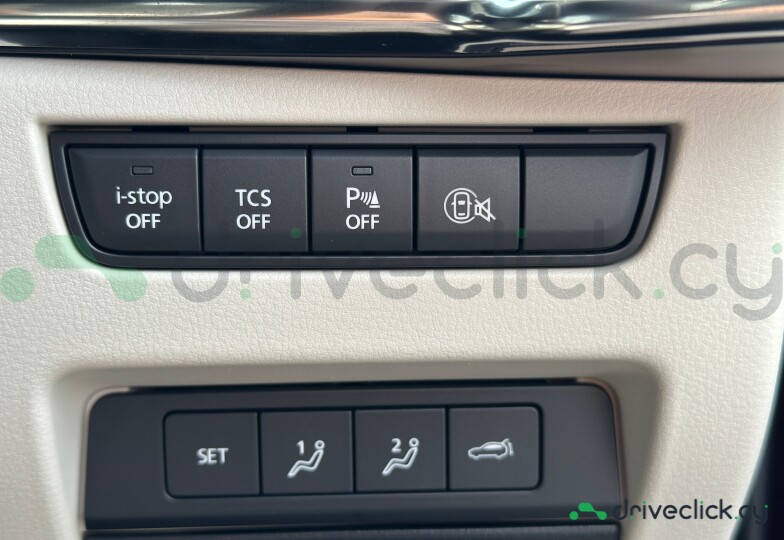 Mazda CX-80 Красный