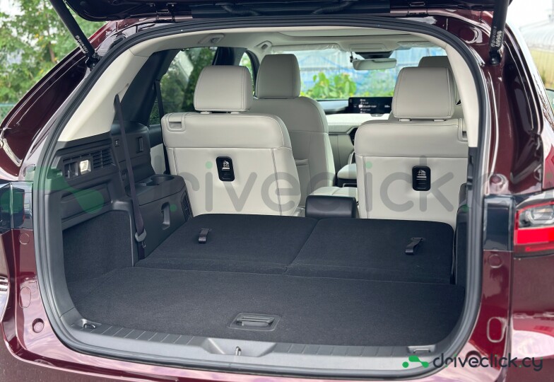 Mazda CX-80 Красный