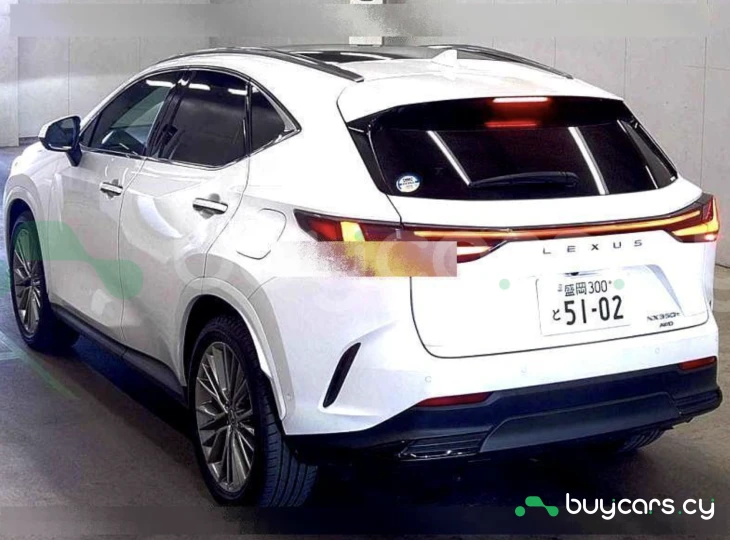 Lexus NX Белый