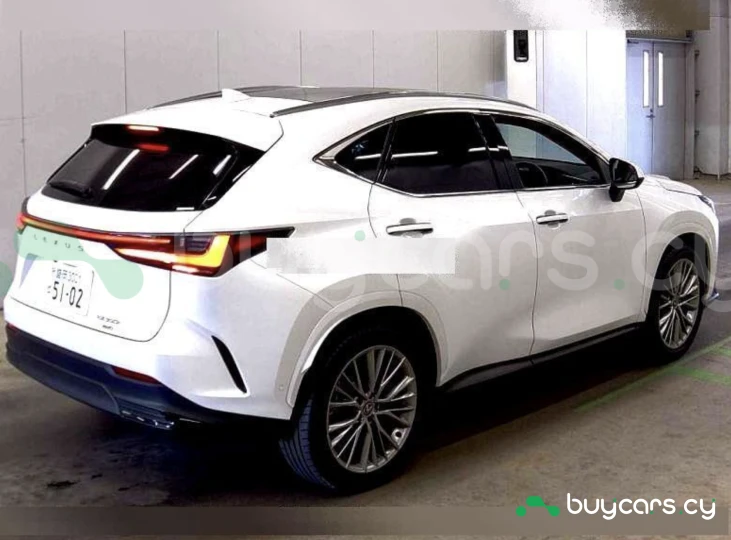 Lexus NX Белый