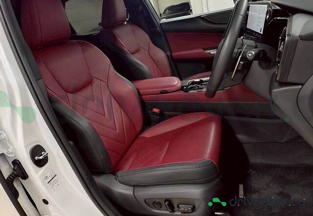 Lexus NX Белый