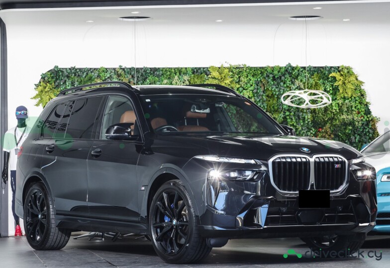 BMW X7 Черный