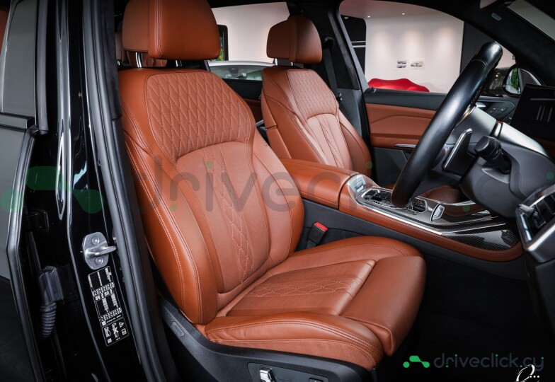 BMW X7 Черный