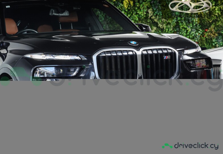 BMW X7 Черный