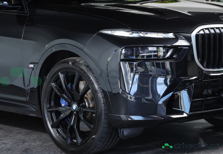 BMW X7 Черный