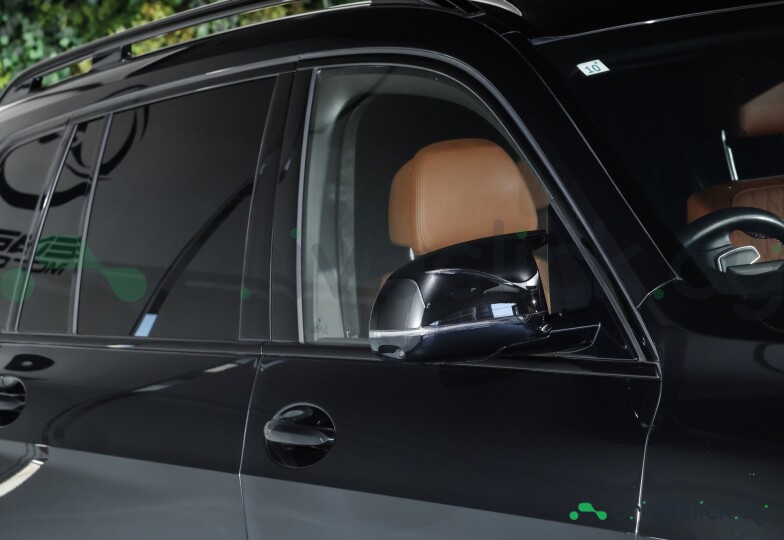 BMW X7 Черный