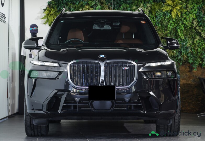 BMW X7 Черный