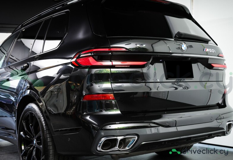 BMW X7 Черный