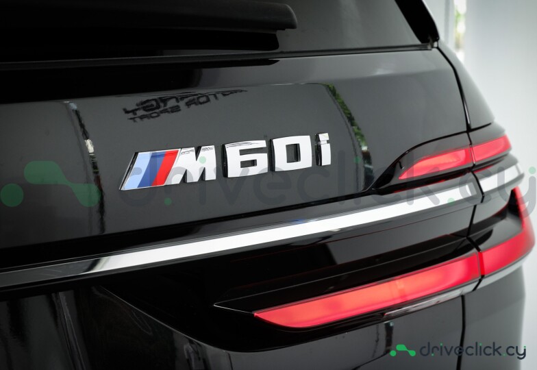 BMW X7 Черный