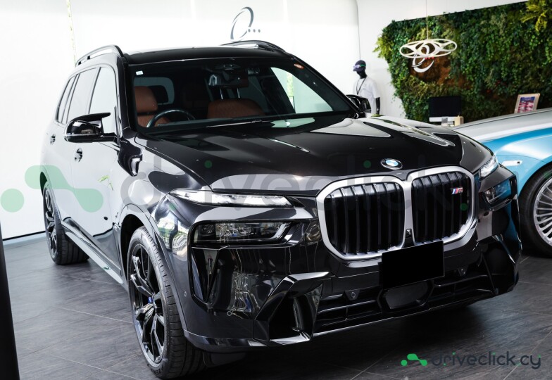 BMW X7 Черный