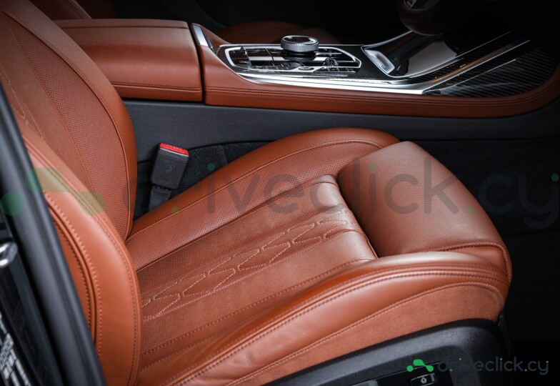 BMW X7 Черный