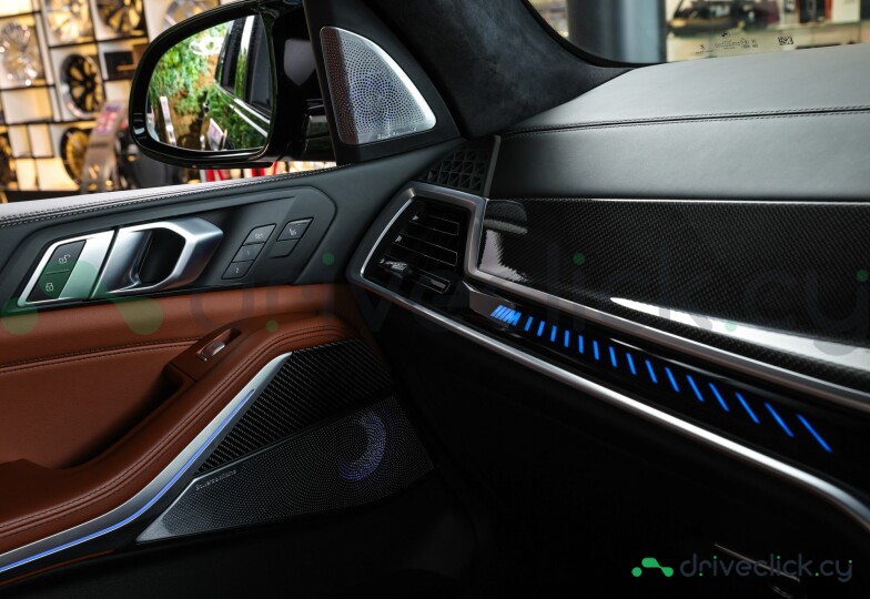 BMW X7 Черный