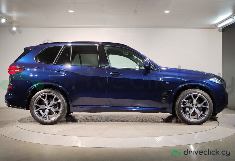 BMW X5 Синий