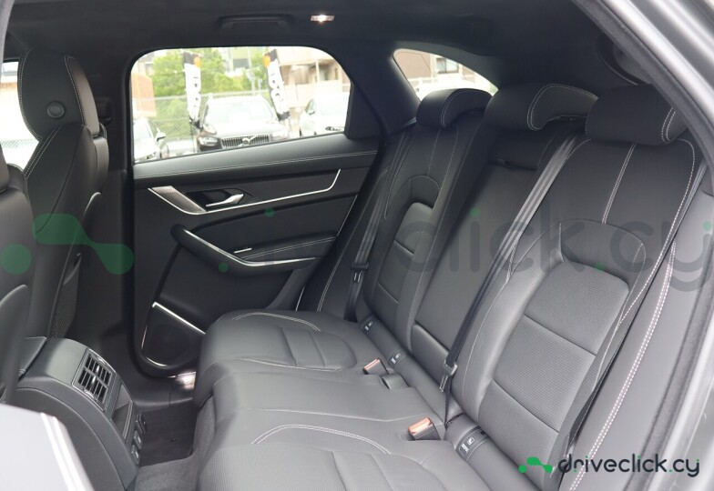 Jaguar F-Pace Белый