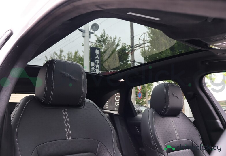 Jaguar F-Pace Белый
