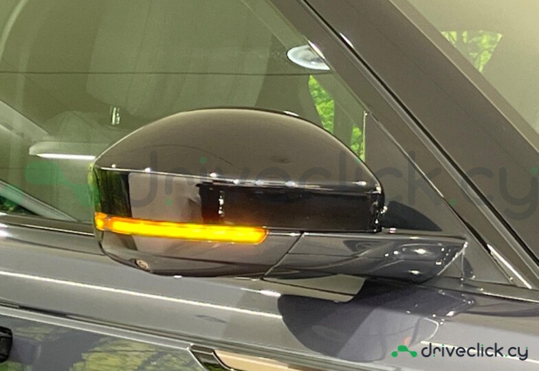 Land Rover Range Rover Velar Синий