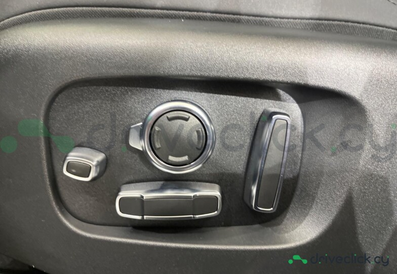 Land Rover Range Rover Velar Синий
