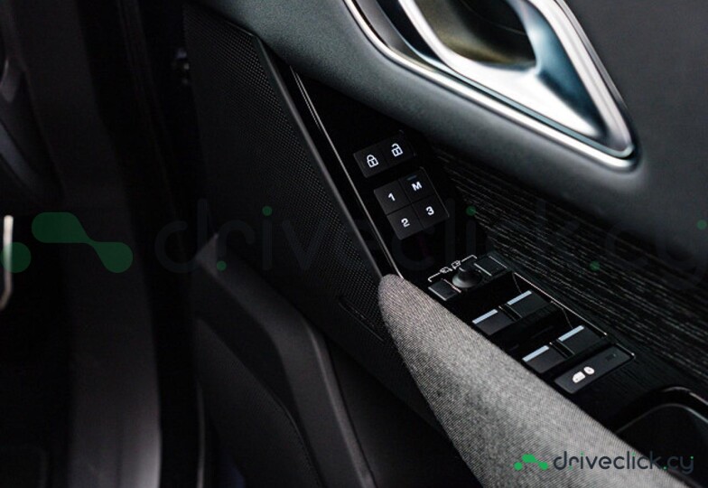 Land Rover Range Rover Velar Синий
