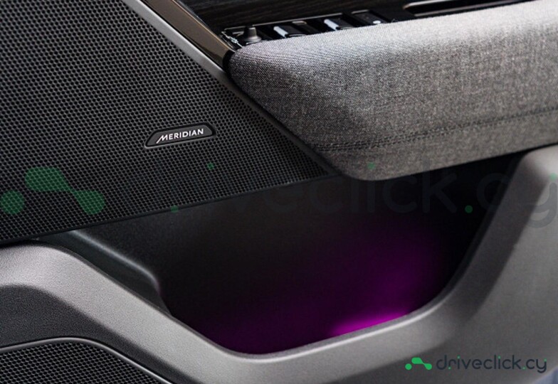 Land Rover Range Rover Velar Синий