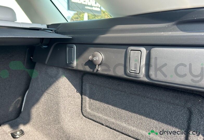 Land Rover Range Rover Velar Серый