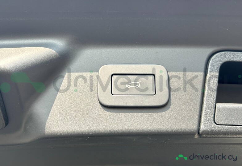 Land Rover Range Rover Velar Серый