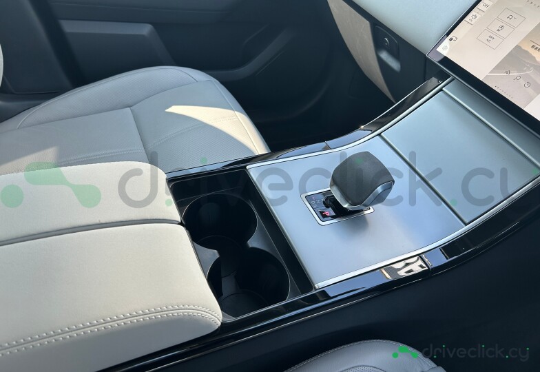 Land Rover Range Rover Velar Серый