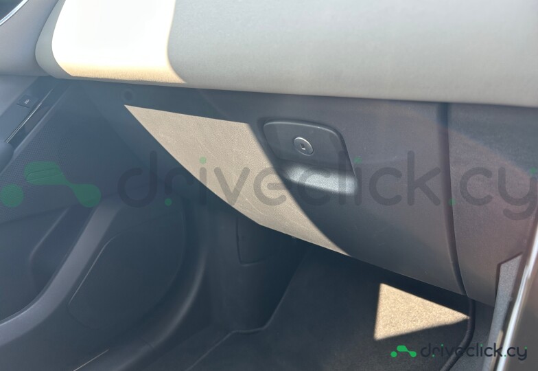 Land Rover Range Rover Velar Серый