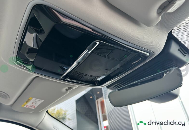 Land Rover Range Rover Velar Серый