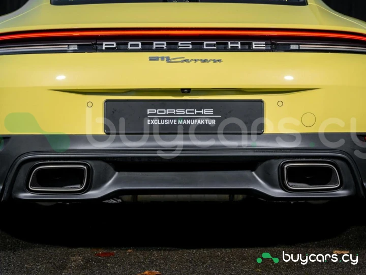 Porsche 911 Yellow