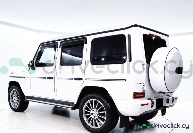 Mercedes G-class White