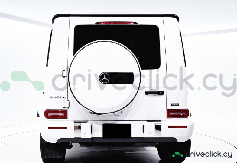 Mercedes G-class White
