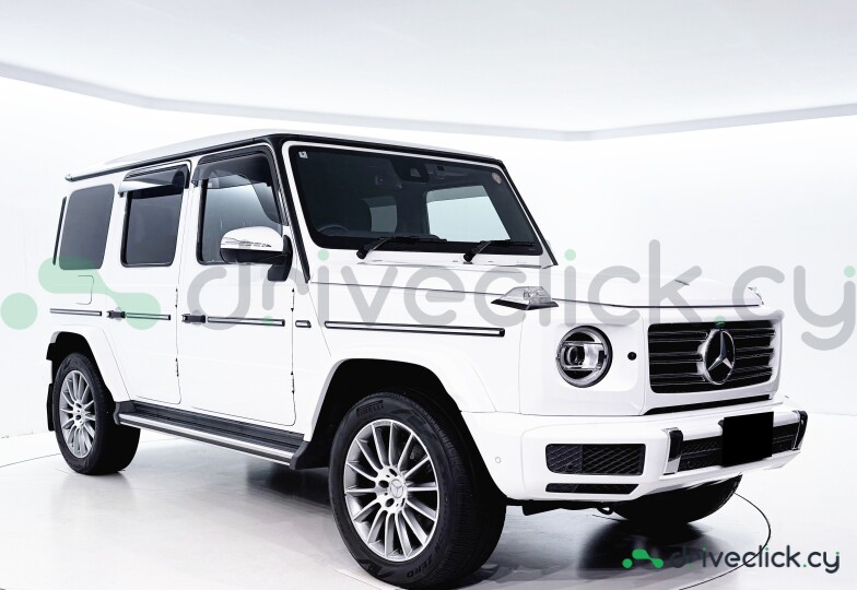Mercedes G-class White