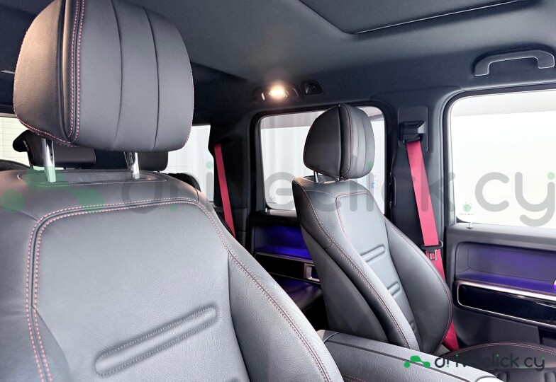 Mercedes G-class White
