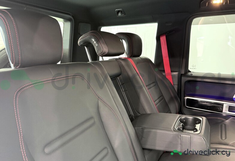 Mercedes G-class White