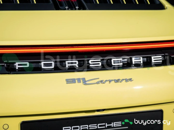 Porsche 911 Yellow