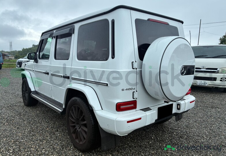 Mercedes G-class White