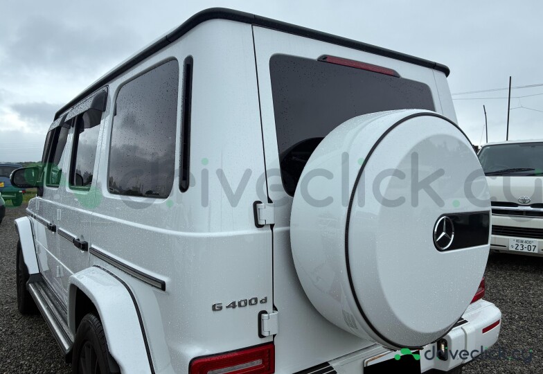 Mercedes G-class White