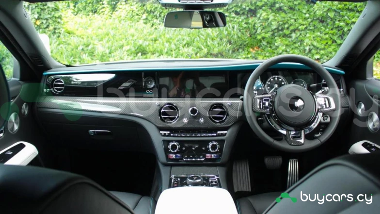 Rolls-Royce Ghost Серый