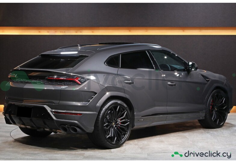Lamborghini Urus Grey