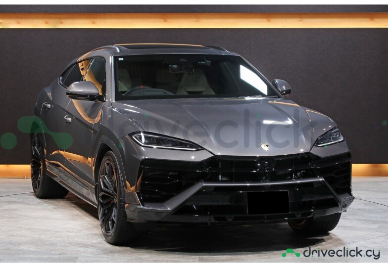Lamborghini Urus Grey