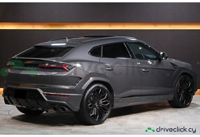 Lamborghini Urus Grey