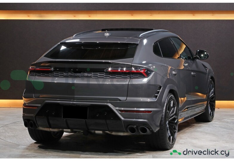Lamborghini Urus Grey