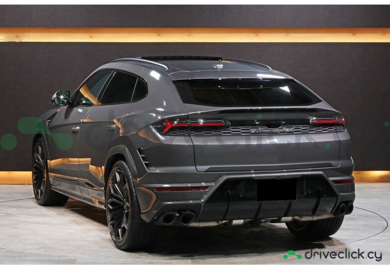Lamborghini Urus Grey
