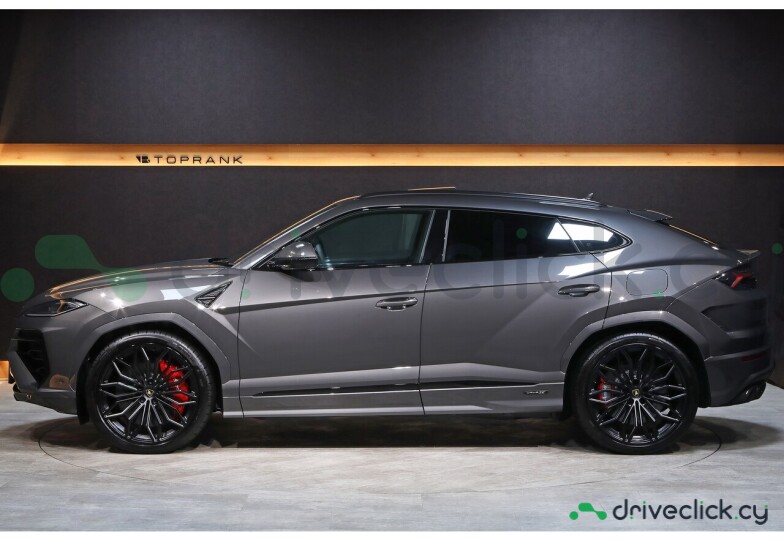 Lamborghini Urus Grey