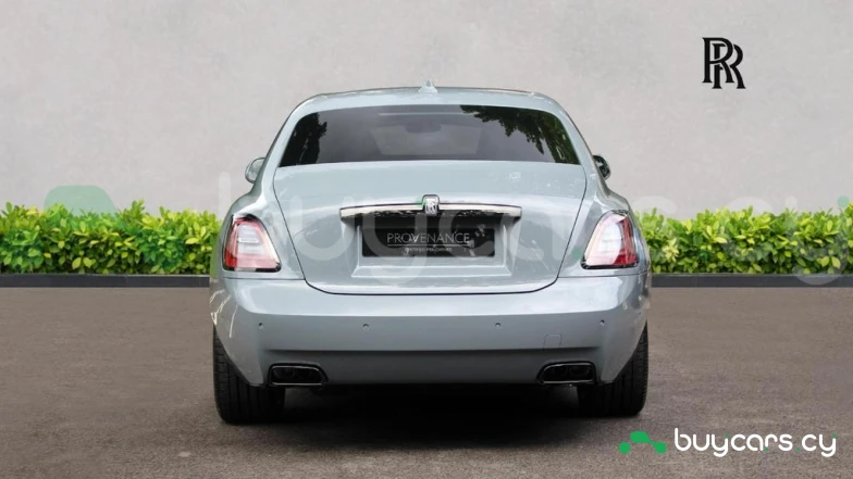Rolls-Royce Ghost Серый