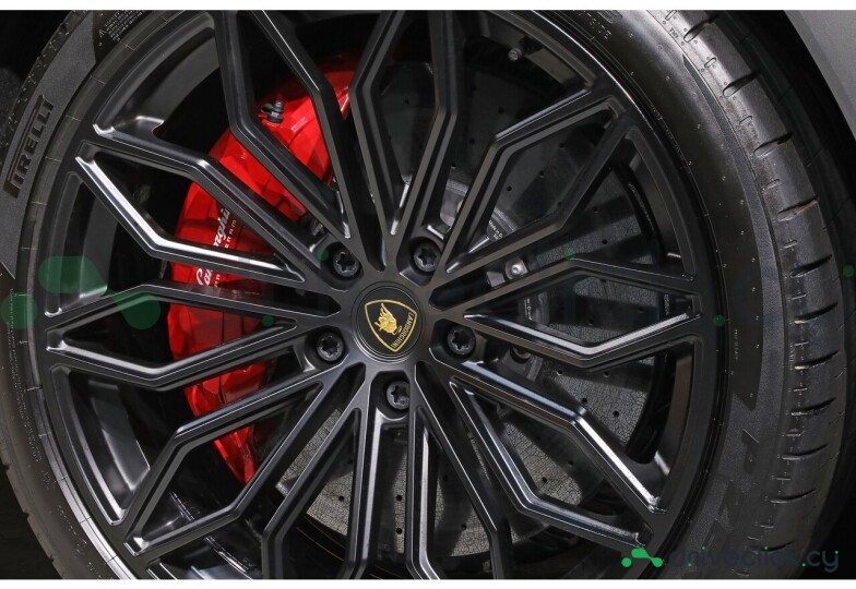 Lamborghini Urus Grey